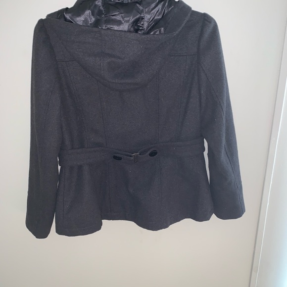 SOLD! •Coat• - Picture 5 of 8